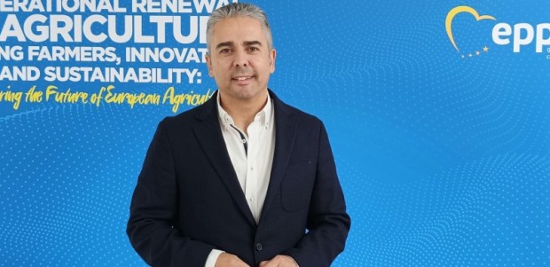 Cano exige al Gobierno de Sánchez “transparencia” y dar explicaciones sobre el origen del brote de peste porcina