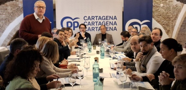 El PP expone a los comerciantes de Cartagena el Contrato de Autónomos de Feijóo, “que refuerza la protección social a un sector lastrado por la voracidad fiscal de Sánchez”