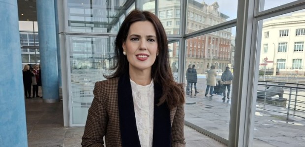 Guardiola: “Lucas da lecciones de cristianismo mientras deja a cientos de personas a merced de las mafias y les obliga a guardar largas colas y a dormir en la calle”