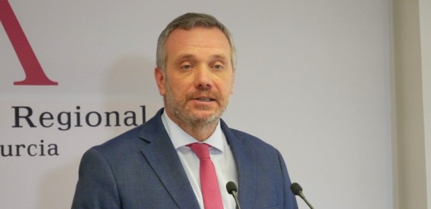 Segado: “PSOE y Vox se han unido hoy en la Asamblea para tapar las vergüenzas corruptas del sanchismo”