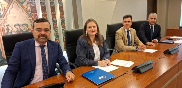 Cano: “Sánchez quiere consumar un expolio hídrico y una canallada ideológica que ignoran a los agricultores y destrozan nuestra economía”