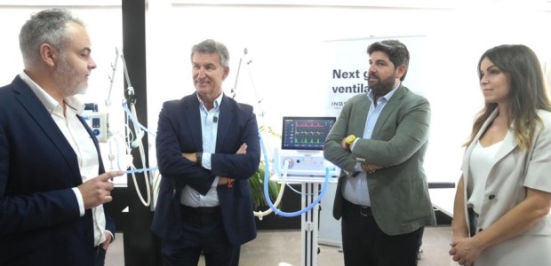 Feijóo, López Miras y Rebeca Pérez visitan la empresa murciana ‘Inbentus’, referente internacional en fabricación de equipamientos médicos