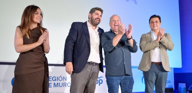 López Miras se presenta a la reelección como presidente del PPRM “para fortalecer el partido, renovar ideas, coger impulso y ganar por mayoría absoluta las elecciones de 2027”