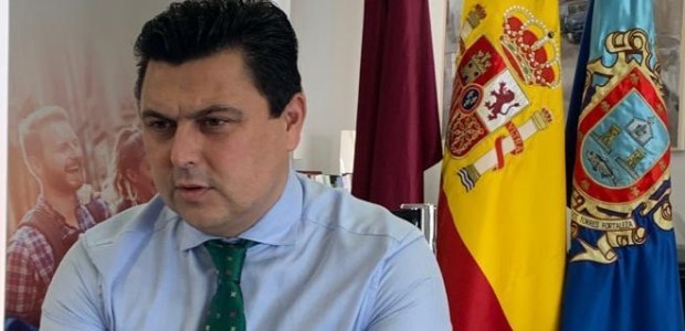 â€¢	Luengo se pregunta por â€œlas soluciones que ha puesto SÃ¡nchez encima de la mesa, ademÃ¡s de criminalizar y buscar culpabl