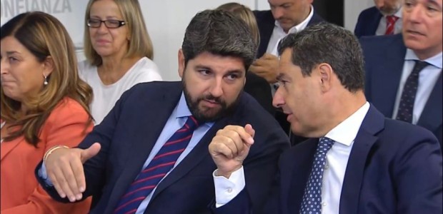López Miras: “Es de urgente necesidad tomar decisiones para aliviar a las familias en esta situación de crisis económica”